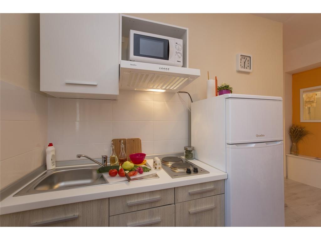 Charming Seaside Apartments Noa & Jakov, Zaboric Sibenik Quarto foto